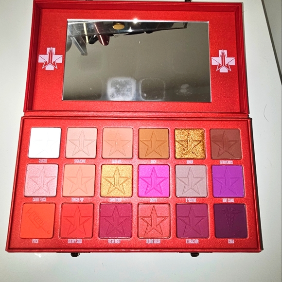 Jeffree Star Cosmetic Blood Sugar palette - Picture 1 of 4